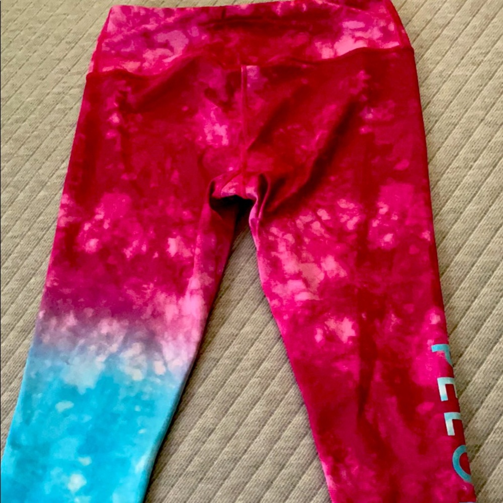 Peloton Miami Fitwear Ombré Capri Leggings Medium